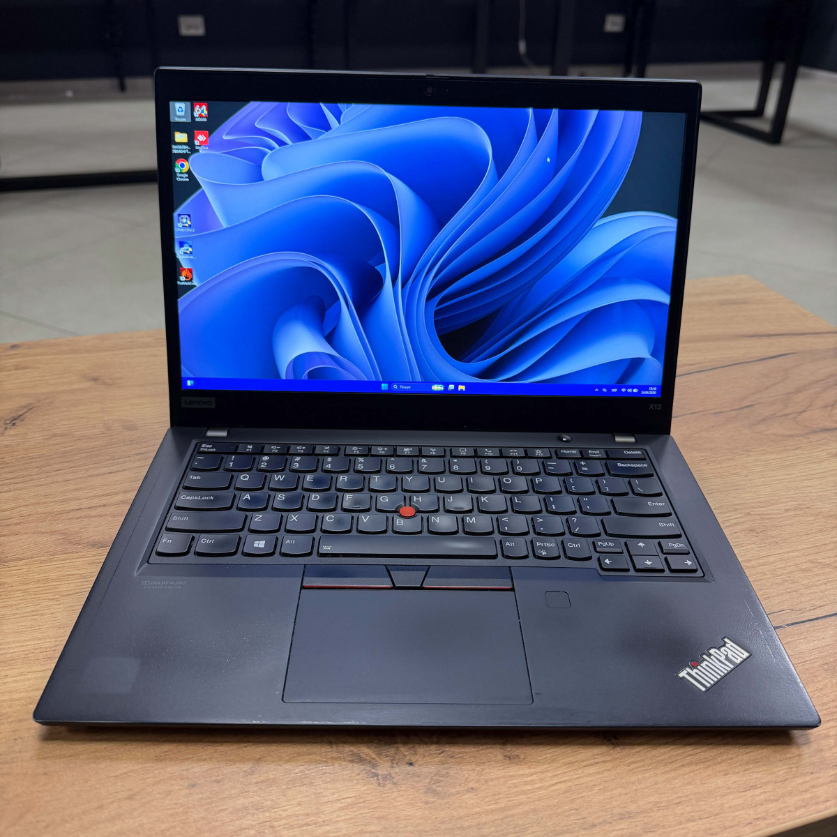 Ультрабук Lenovo ThinkPad X13 Gen 1/ 13.3" FullHD, IPS/ AMD  Ryzen 5 PRO 4650U (6 ядер/ 12 потоків)/AMD Radeon RX Vega 6/ 8 GB/ 256 GB NVME (Б/В)