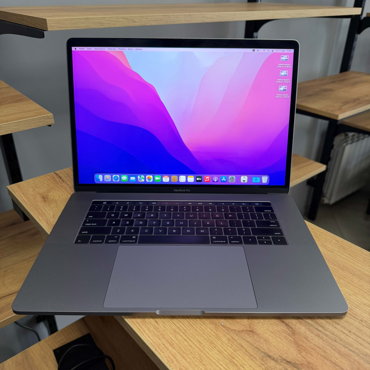 Ультрабук Apple MacBook Pro 15" A1707, 2016/ 15.4” (2880×1800) Retina, IPS/ Intel Core i7 (4 ядра/ 8 потоків, до 3.5 ГГц)/ AMD Radeon Pro (на 2 GB)/ 16 GB/ 256 GB SSD (Б\В)
