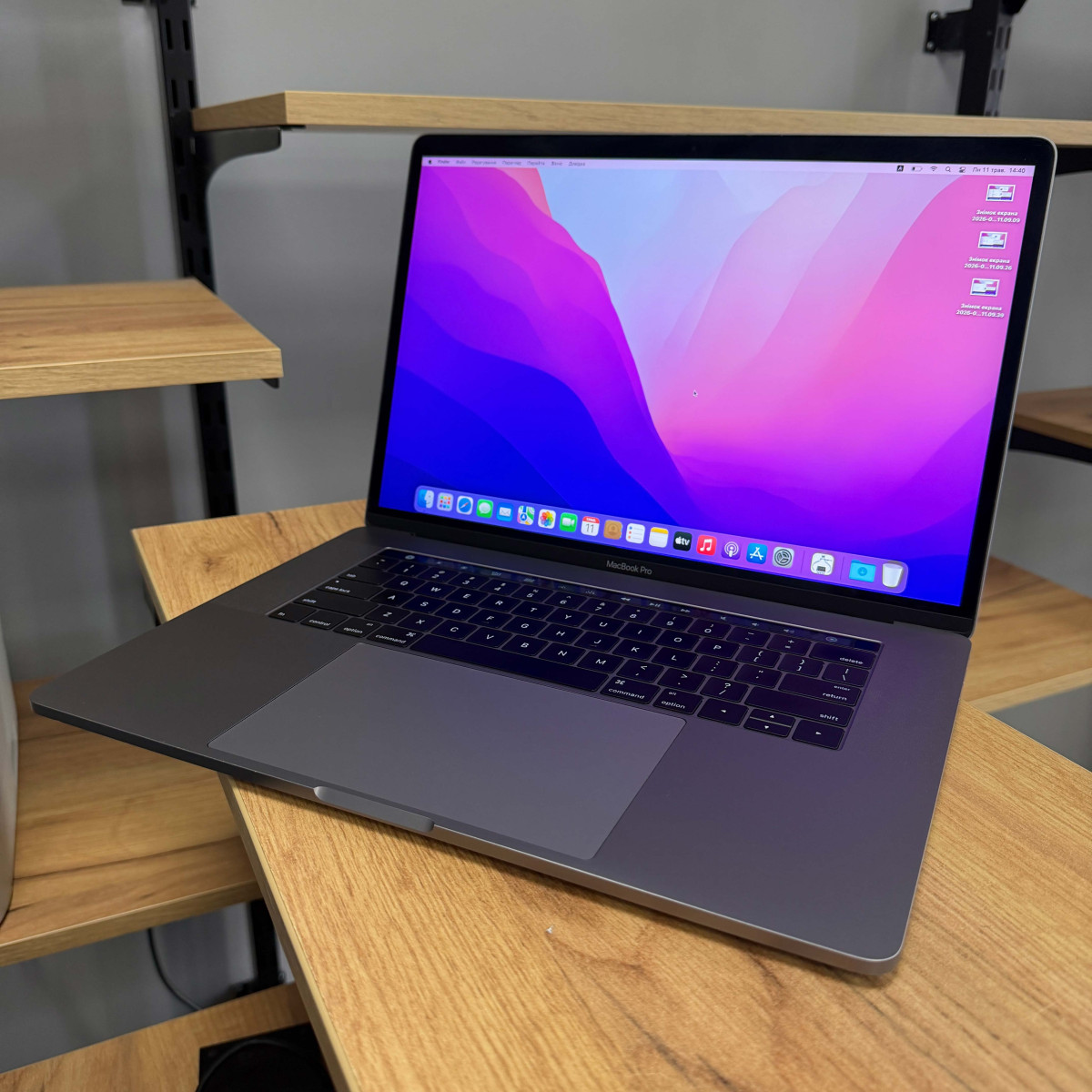 Ультрабук Apple MacBook Pro 15" A1707, 2016/ 15.4” (2880×1800) Retina, IPS/ Intel Core i7 (4 ядра/ 8 потоків, до 3.5 ГГц)/ AMD Radeon Pro (на 2 GB)/ 16 GB/ 256 GB SSD (Б\В)