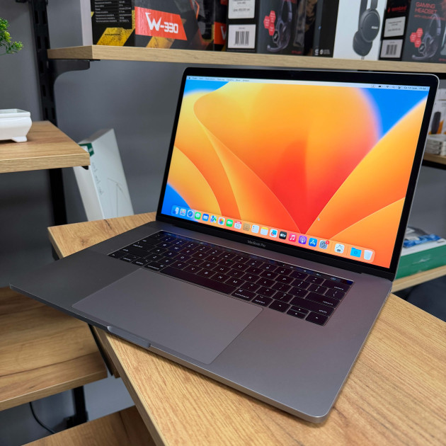 Ноутбук Apple MacBook Pro 15