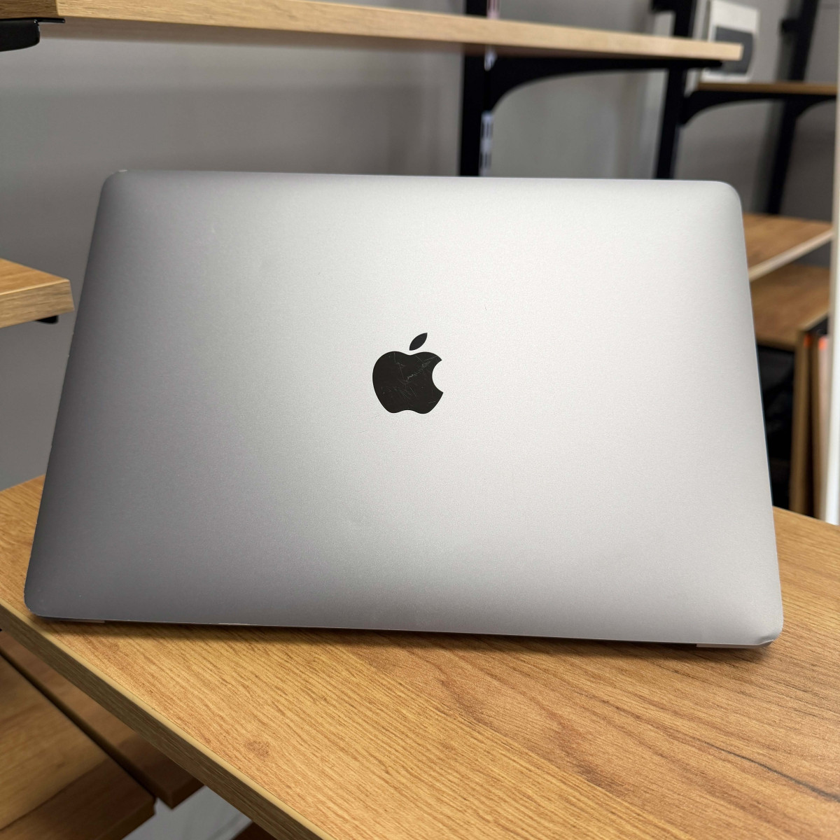 Ноутбук Apple A2337 MacBook Air (2020)/ 13.3" (2560×1600) Retina IPS/ Apple M1/ 16 GB/ 256 GB SSD (Б\В) Ноутбук Apple A2337 MacBook Air (2020)/ 13.3" (2560×1600) Retina IPS/ Apple M1/ 16 GB/ 256 GB SSD (Б\В)