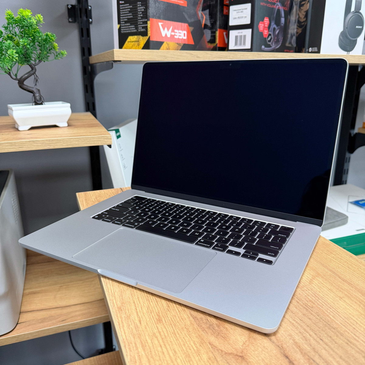 УЦІНКА! Ноутбук Apple MacBook Air 15" M3 ( A3114, 2024)/ 15.3" (2880×1864) Liquid Retina/ Apple M3 (8-ядерний)/ 16 GB/ 512 GB SSD (Б\В)