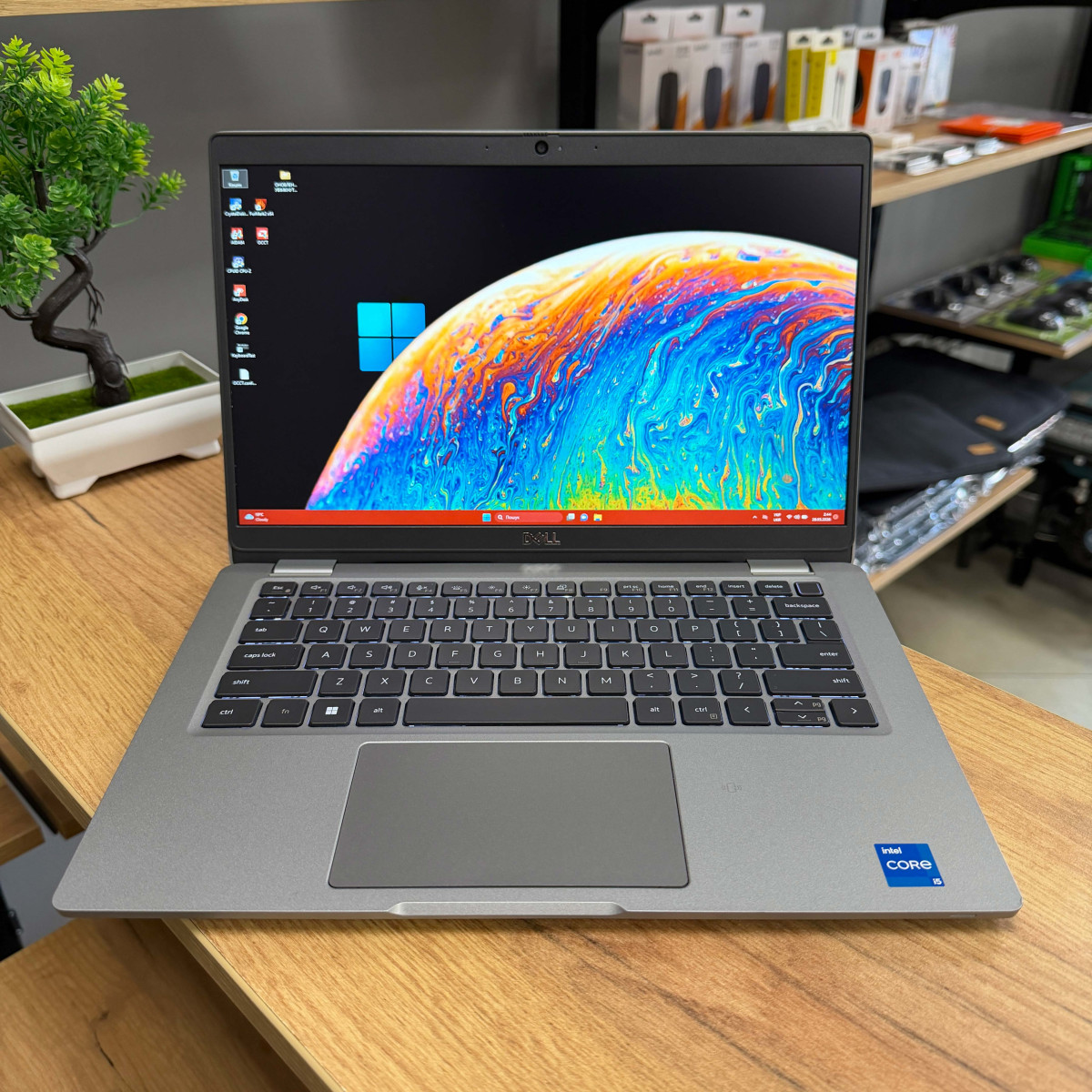 Ультрабук Dell Latitude 5330/ 13.3" FullHD, IPS/ Intel Core i5 1245U (10 ядер/ 12 потоків)/ Intel Iris Xe/ 16 GB/ 256 GB NVME (Б/В)