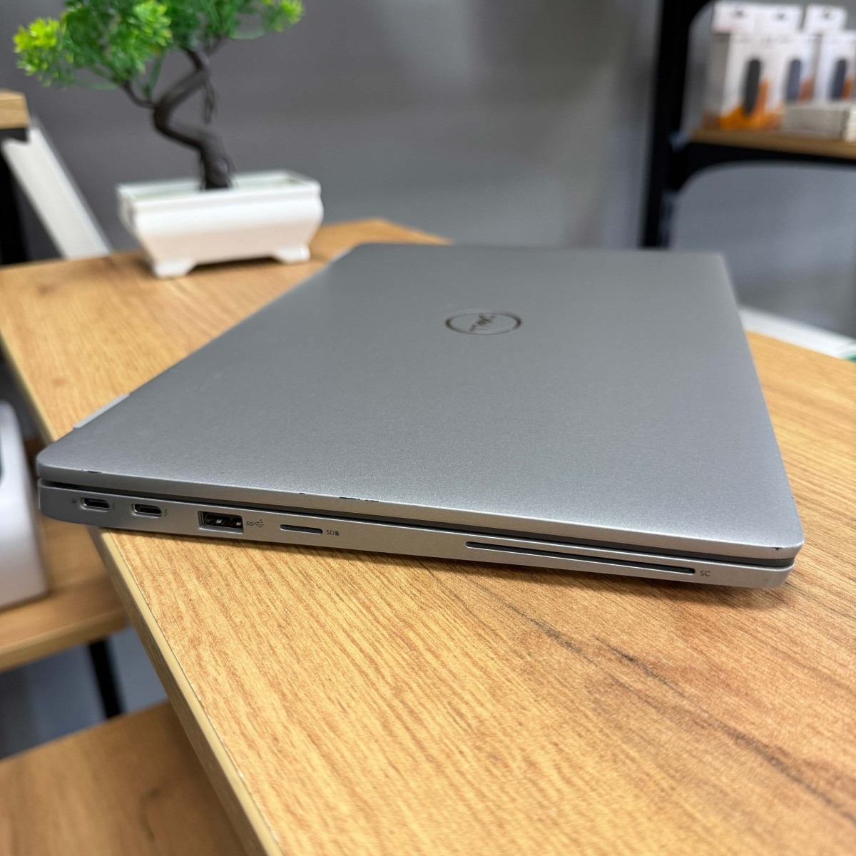 Ультрабук Dell Latitude 5330/ 13.3" FullHD, IPS/ Intel Core i5 1245U (10 ядер/ 12 потоків)/ Intel Iris Xe/ 16 GB/ 256 GB NVME (Б/В)