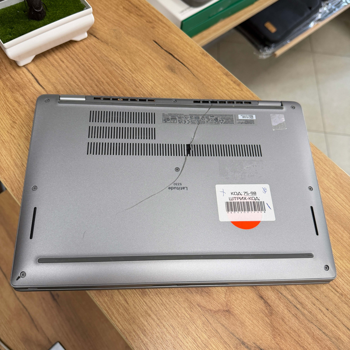 Ультрабук Dell Latitude 5330/ 13.3" FullHD, IPS/ Intel Core i5 1245U (10 ядер/ 12 потоків)/ Intel Iris Xe/ 16 GB/ 256 GB NVME (Б/В)
