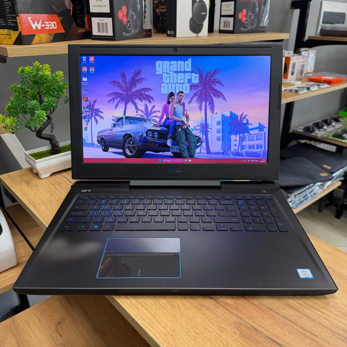 Ігровий ноутбук Dell G7 7588/ 15.6" FullHD, IPS/ Intel Core i7 8750H (6 ядер/ 12 потоків)/ NVIDIA GeForce GTX 1060 (на 6 GB) with Max-Q/ 16 GB/ 512 GB NVME (Б\В)