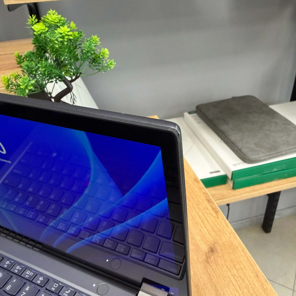 Cенсорний ультрабук - трансформер 2в1 Lenovo ThinkPad L13 Yoga Gen 4/ 13.3" FullHD, IPS 16:10/ Intel Core i3 1315U (6 ядер/ 8 потоків)/ Intel UHD/ 8 GB/ 256 GB NVME (Б/В) 