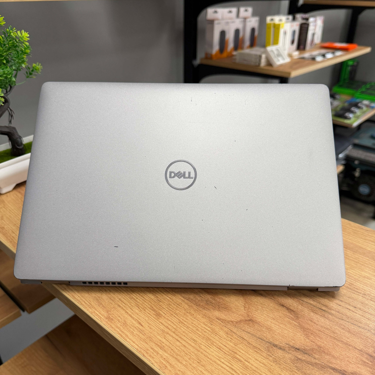 Ультрабук Dell Latitude 5310/ 13.3" FullHD, IPS/ Intel Core i5 10310U (4 ядра/ 8 потоків)/ Intel UHD/ 16 GB/ 256 GB NVME (Б/В) 