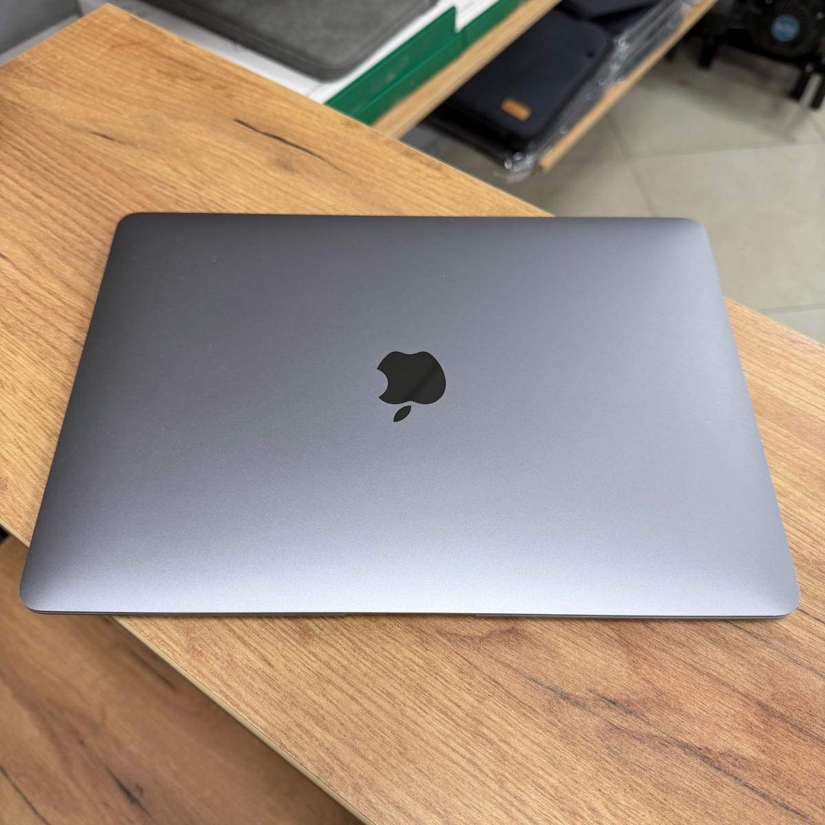 Ноутбук Apple A2337 MacBook Air (2020)/ 13.3" (2560×1600) Retina IPS/ Apple M1/ 8 GB/ 256 GB SSD (Б\В)
