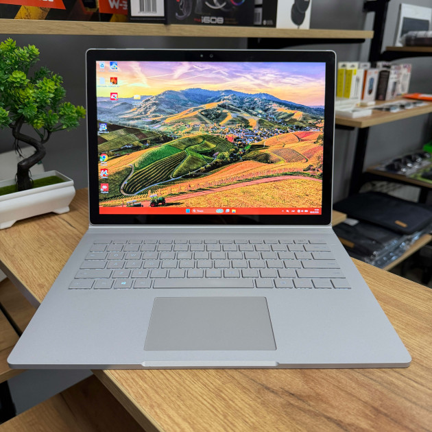УЦІНКА! Ультрабук Microsoft Surface Book 2 1832/ 13.5" 3K (3000×2000), IPS/  Intel Core i5 8350U (4 ядра/ 8 потоків)/ Intel UHD 620/ 8 GB/ 256 GB NVME (Б/В) 