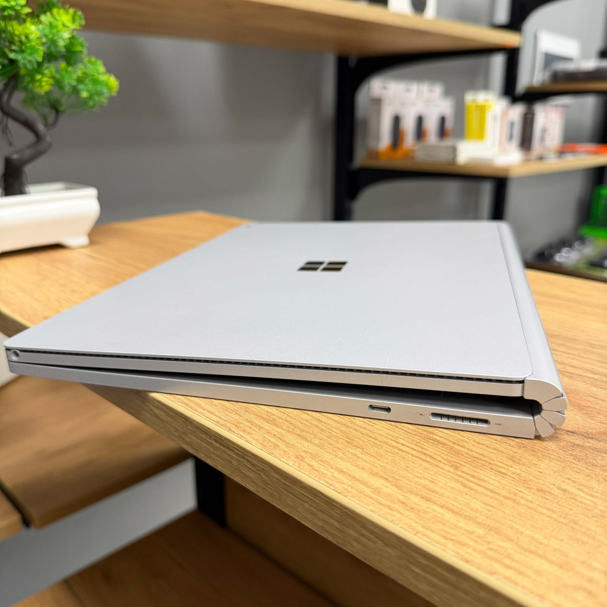 УЦІНКА! Ультрабук Microsoft Surface Book 2 1832/ 13.5" 3K (3000×2000), IPS/  Intel Core i5 8350U (4 ядра/ 8 потоків)/ Intel UHD 620/ 8 GB/ 256 GB NVME (Б/В) 