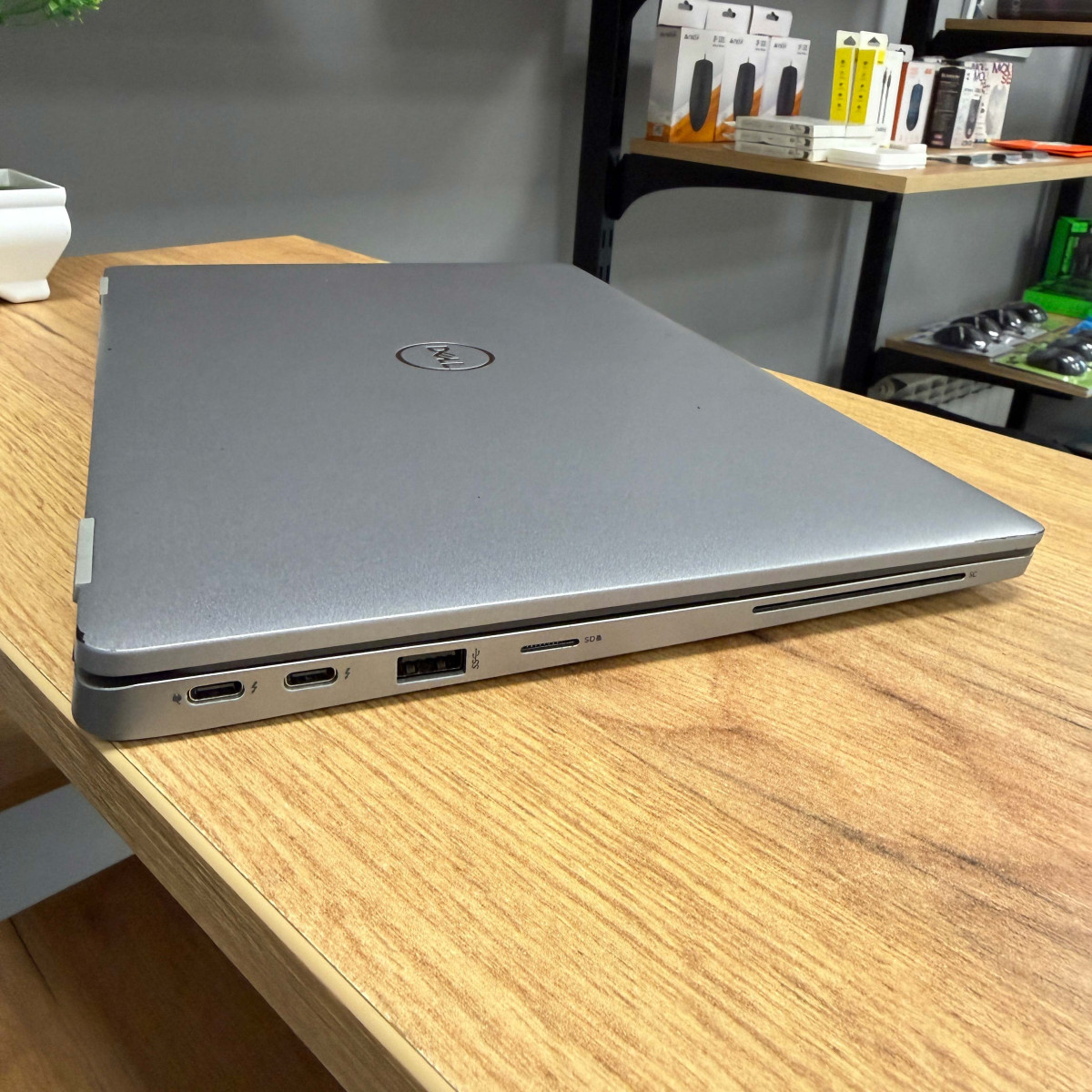 Ультрабук Dell Latitude 5320/ 13.3" FullHD, IPS/ Intel Core i5 1145G7 (4 ядра/ 8 потоків)/ Intel Iris Xe/ 16 GB/ 256 GB NVME (Б/В)