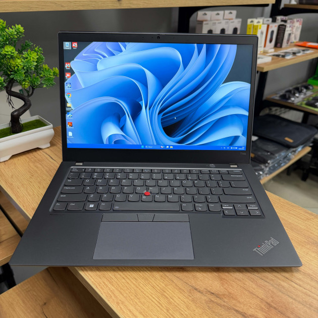 Ультрабук Lenovo ThinkPad T14s Gen 2/ 14" FullHD, IPS/  Intel Core i5 1135G7 (4 ядра/ 8 потоків)/ Intel Iris Xe/ 8 GB/ 256 GB NVME (Б/В)