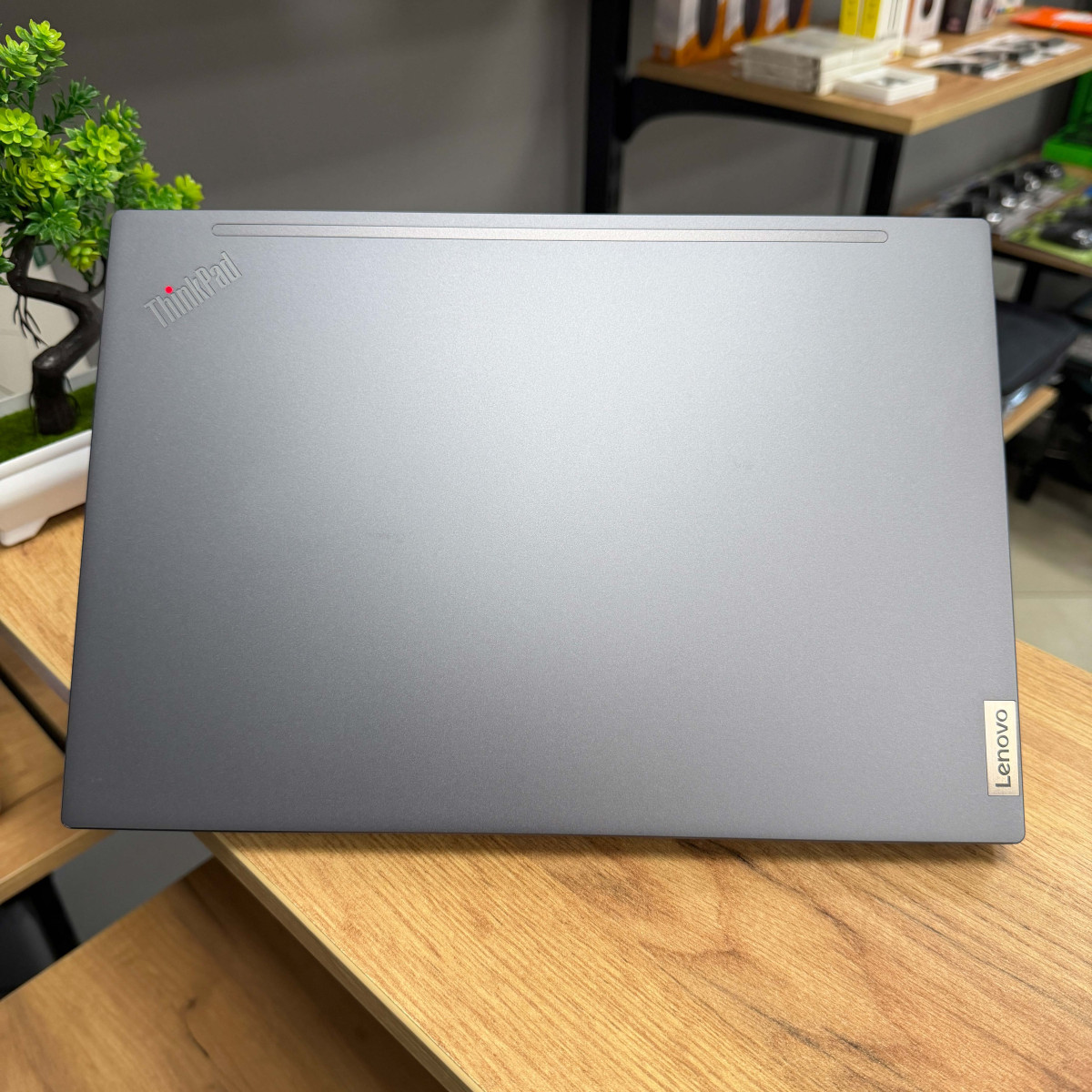 Ультрабук Lenovo ThinkPad T14s Gen 2/ 14" FullHD, IPS/  Intel Core i5 1135G7 (4 ядра/ 8 потоків)/ Intel Iris Xe/ 8 GB/ 256 GB NVME (Б/В)