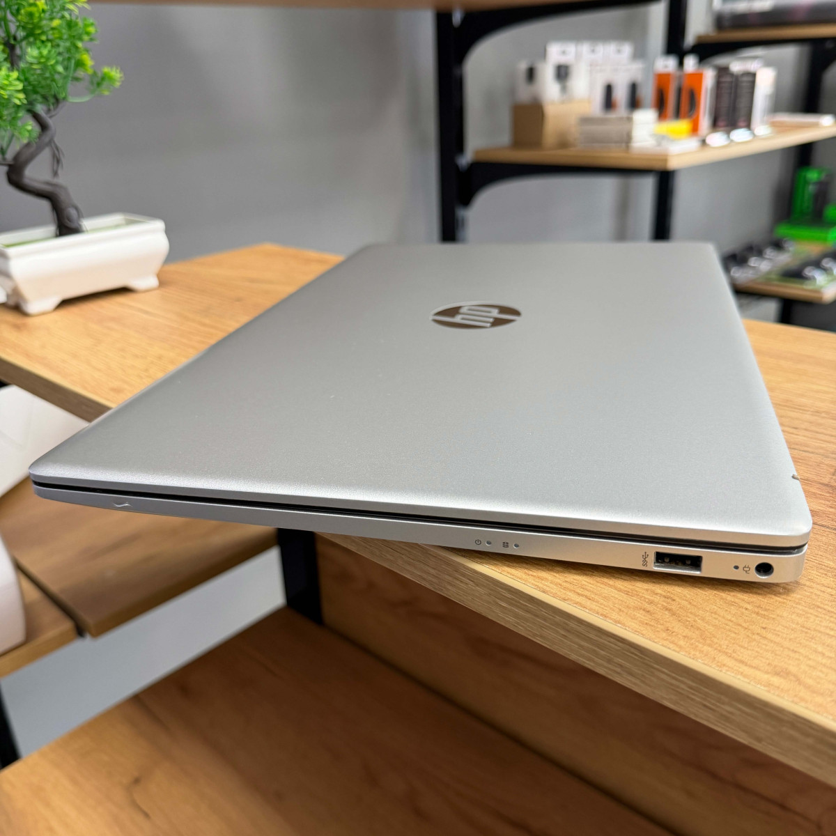 Ноутбук HP 17-cn1053ci/ 17.3" FullHD, IPS/ Intel Core i5 1155G7 (4 ядра, до 4.5 ГГц)/ Intel Iris Xe/ 8 GB/ 256 GB SSD NVME (Б/В)
