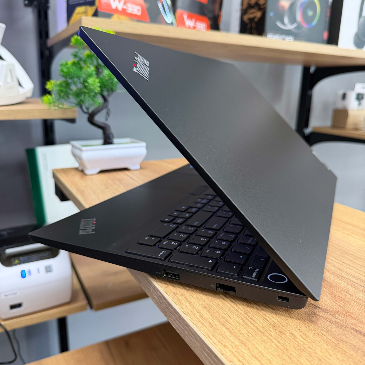 Ноутбук Lenovo ThinkPad E15 Gen 2/ 15.6" FullHD, IPS/ Intel Core i5 1135G7 (4 ядра/ 8 потоків)/ Intel Iris Xe / 8 GB/ 256 GB SSD NVME (Б/В)