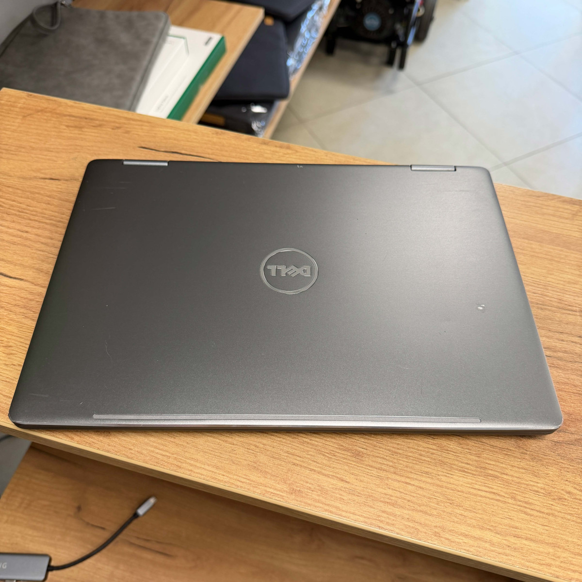 Cенсорний ультрабук-трансформер 2в1 Dell Inspiron 13 7375/ 13.3" FullHD, IPS/ AMD Ryzen 5 2500U (4 ядра/ 8 потоків)/ AMD Radeon Vega 8/ 8 GB/ 128 GB SSD NVME (Б/В)