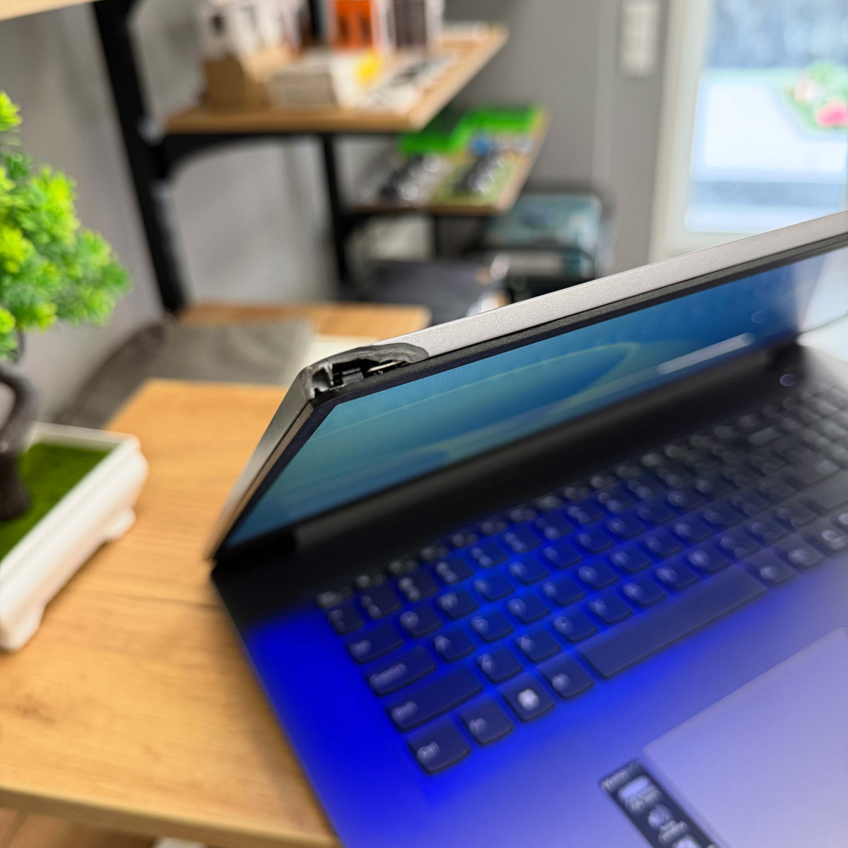 Ноутбук Lenovo IdeaPad 3 17IAU7/ 17.3" HD+/ Intel Core i3 1215U (6 ядер/ 12 потоків)/ Intel UHD/ 8 GB/ 256 GB SSD NVME (Б/В)