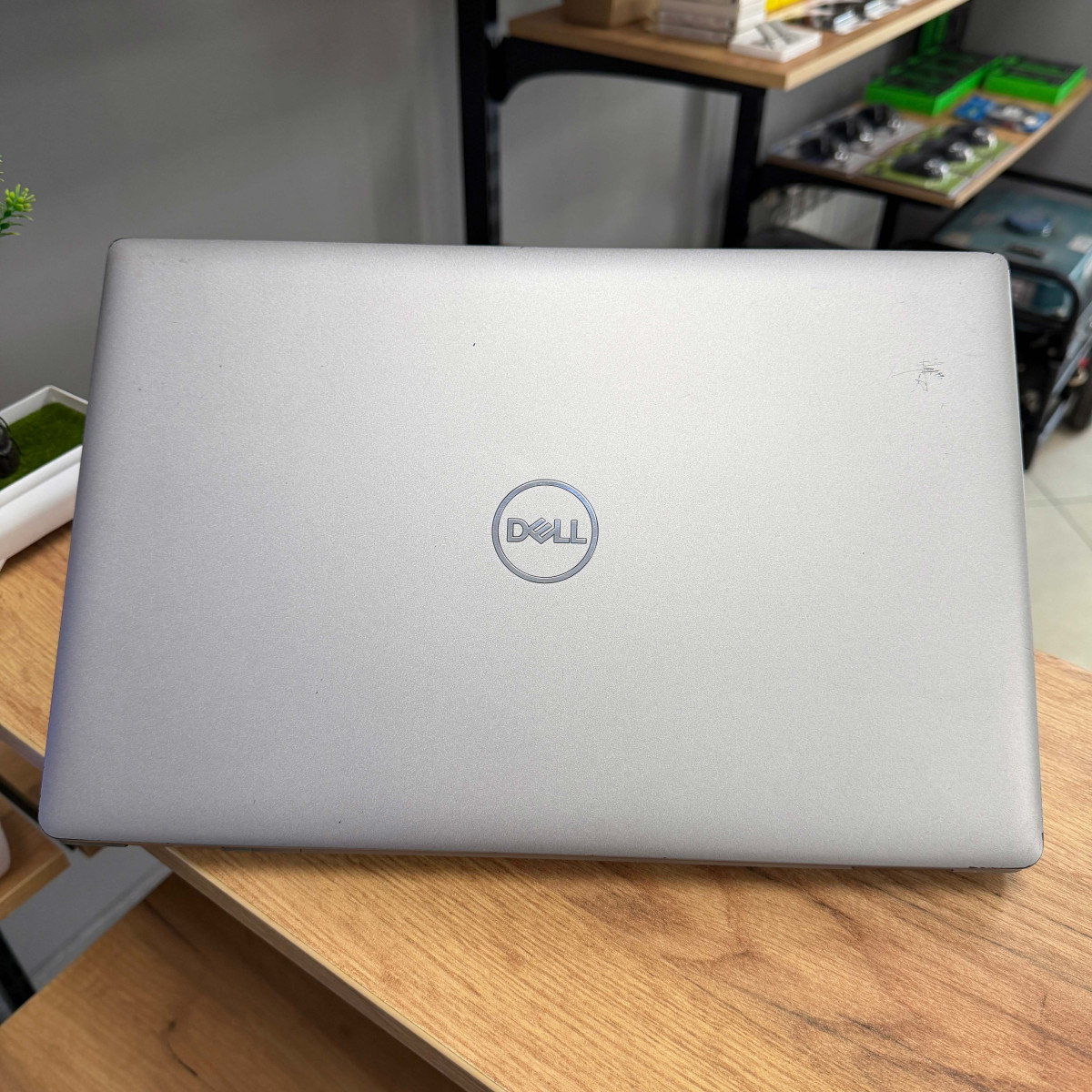 Ноутбук Dell Latitude 5530/ 15.6" FullHD, IPS/ Intel Core i5 1235U (10 ядер/ 12 потоків)/ Intel Iris Xe/ 16 GB/ 256 GB SSD NVME (Б/В) 