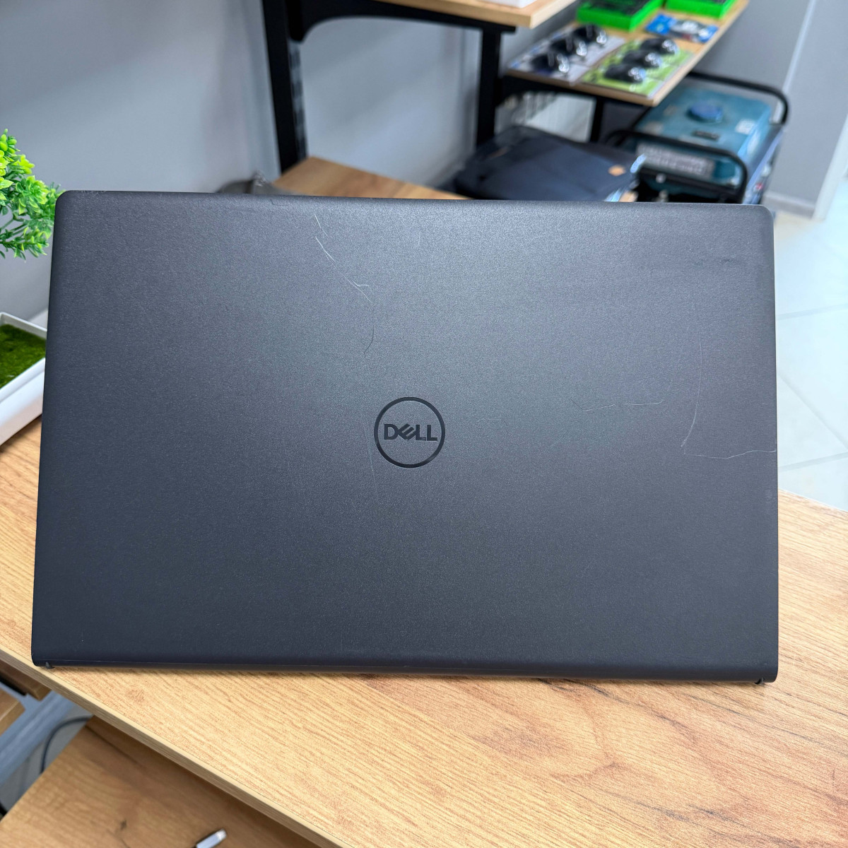  Ультрабук Dell 15 DC15250/ 15.6" FullHD, IPS/ Intel Core 3 100U (14-те покоління) 6 ядер, до 4.7 Ггц/ Intel Graphics/ 8 GB/ 256 GB SSD NVME (Б/В)