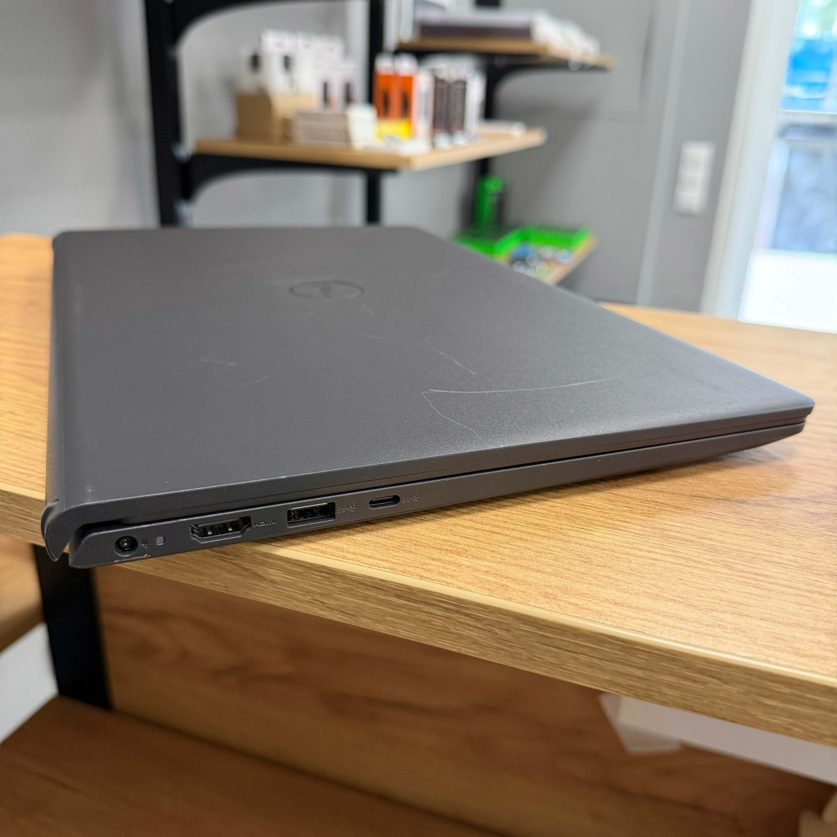  Ультрабук Dell 15 DC15250/ 15.6" FullHD, IPS/ Intel Core 3 100U (14-те покоління) 6 ядер, до 4.7 Ггц/ Intel Graphics/ 8 GB/ 256 GB SSD NVME (Б/В)