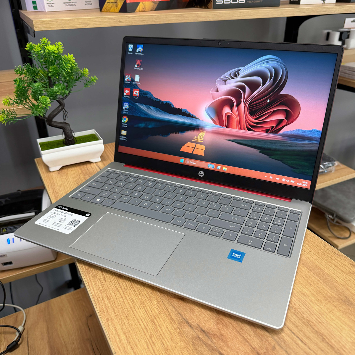 Ультрабук 15-fd0083wm/ 15.6" HD/ Intel N200, 4 ядра/ Intel UHD/ 8 GB/ 128 GB SSD NVME (Б/В)