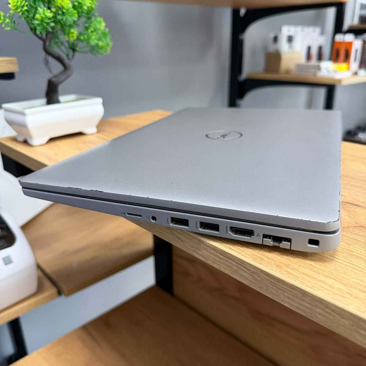Ноутбук Dell Latitude 5520/ 15.6" FullHD, IPS/ Intel Core i5 1135G7 (4 ядра/ 8 потоків)/ Intel Iris Xe/ 16 GB/ 256 GB SSD NVME (Б\В) Ноутбук Dell Latitude 5520/ 15.6" FullHD, IPS/ Intel Core i5 1135G7 (4 ядра/ 8 потоків)/ Intel Iris Xe/ 16 GB/ 256 GB SSD NVME (Б\В)