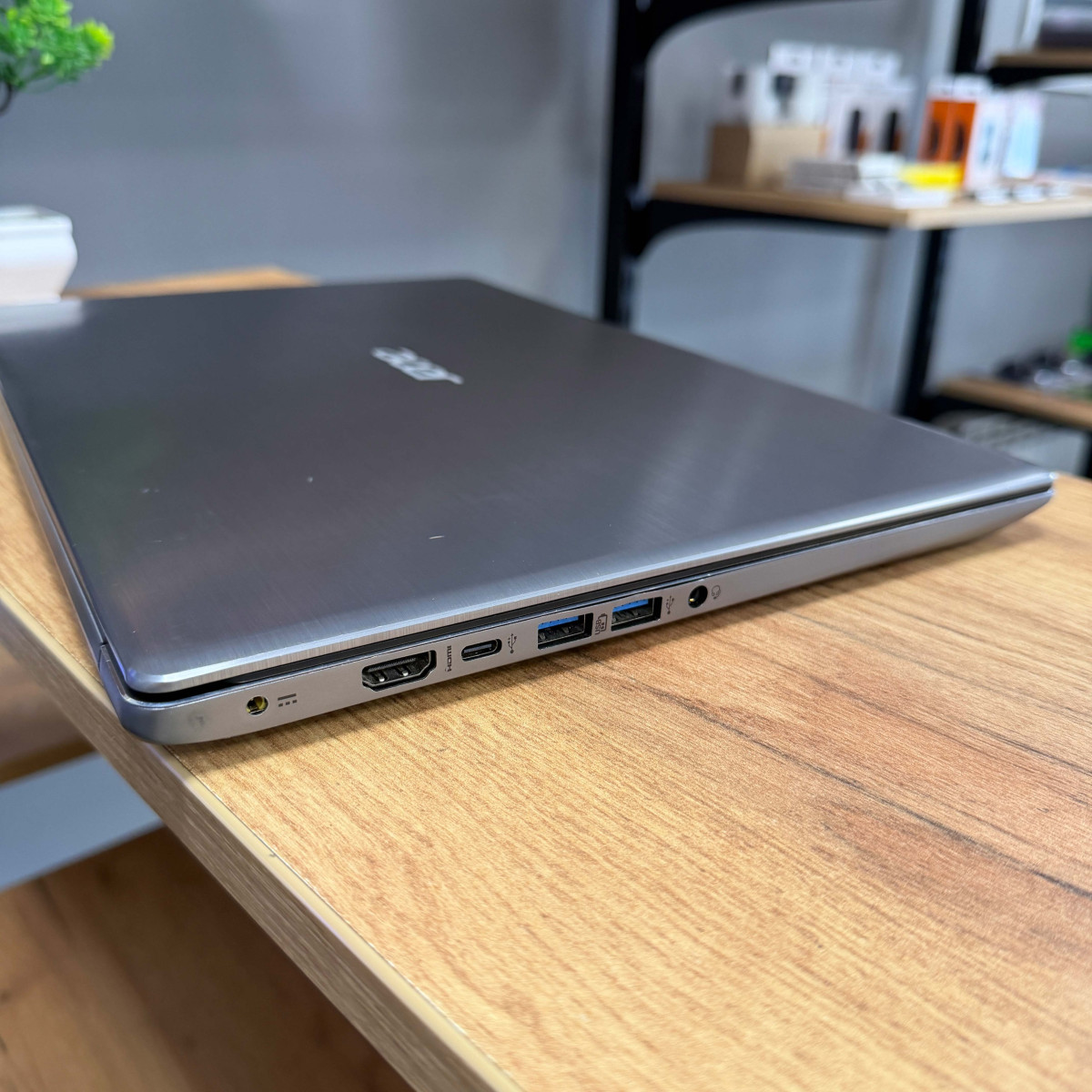 Ігровий ультрабук Acer Swift 3 SF315-41G/ 15.6" FullHD, IPS/ AMD Ryzen 7 2700U (4 ядра/ 8 потоків)/ AMD Radeon RX540 (на 2 GB)/ 8 GB/ 256 GB SSD M2 (Б/В) Ігровий ультрабук Acer Swift 3 SF315-41G/ 15.6" FullHD, IPS/ AMD Ryzen 7 2700U (4 ядра/ 8 потоків)/ AMD Radeon RX540 (на 2 GB)/ 8 GB/ 256 GB SSD M2 (Б/В)