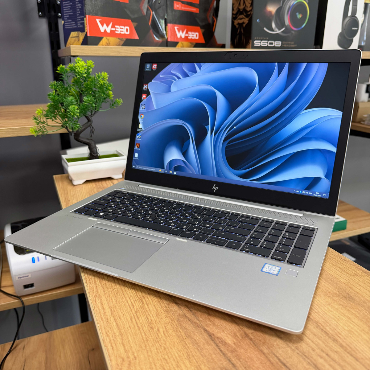 Ноутбук HP EliteBook 850 G5/ 15.6" FullHD, IPS/ Intel Core i5 8350U (4 ядра/ 8 потоків)/ Intel UHD 620/ 8 GB/ 256 GB SSD NVME (Б/В)