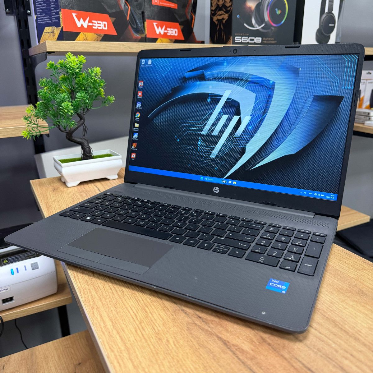 Ноутбук HP 250 G8/ 15.6" FullHD, IPS/ Intel Core i5 1135G7 (4 ядра/ 8 потоків)/ Intel Iris Xe/ 16 GB/ 256 GB NVME SSD (Б/В)