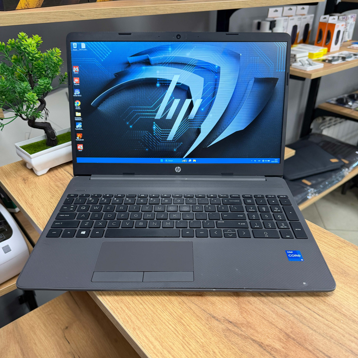 Ноутбук HP 250 G8/ 15.6" FullHD, IPS/ Intel Core i5 1135G7 (4 ядра/ 8 потоків)/ Intel Iris Xe/ 16 GB/ 256 GB NVME SSD (Б/В) Ноутбук HP 250 G8/ 15.6" FullHD, IPS/ Intel Core i5 1135G7 (4 ядра/ 8 потоків)/ Intel Iris Xe/ 16 GB/ 256 GB NVME SSD (Б/В)