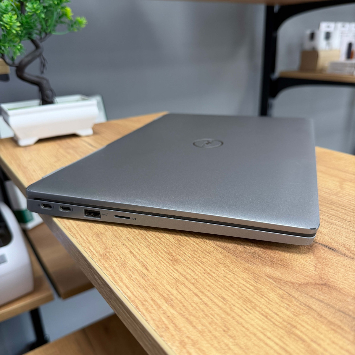 Ультрабук Dell Latitude 5330/ 13.3" FullHD, IPS/ Intel Core i5 1245U (10 ядер/ 12 потоків, до 4.4 ГГц)/ Intel Iris Xe/ 16 GB/ 256 GB SSD NVME (Б/В)