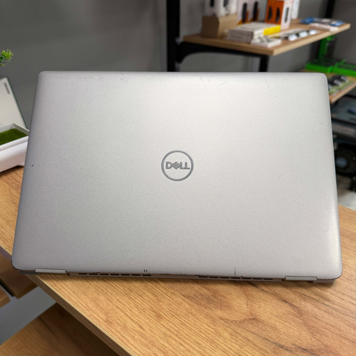 Ультрабук Dell Latitude 5330/ 13.3" FullHD, IPS/ Intel Core i5 1245U (10 ядер/ 12 потоків, до 4.4 ГГц)/ Intel Iris Xe/ 16 GB/ 256 GB SSD NVME (Б/В)