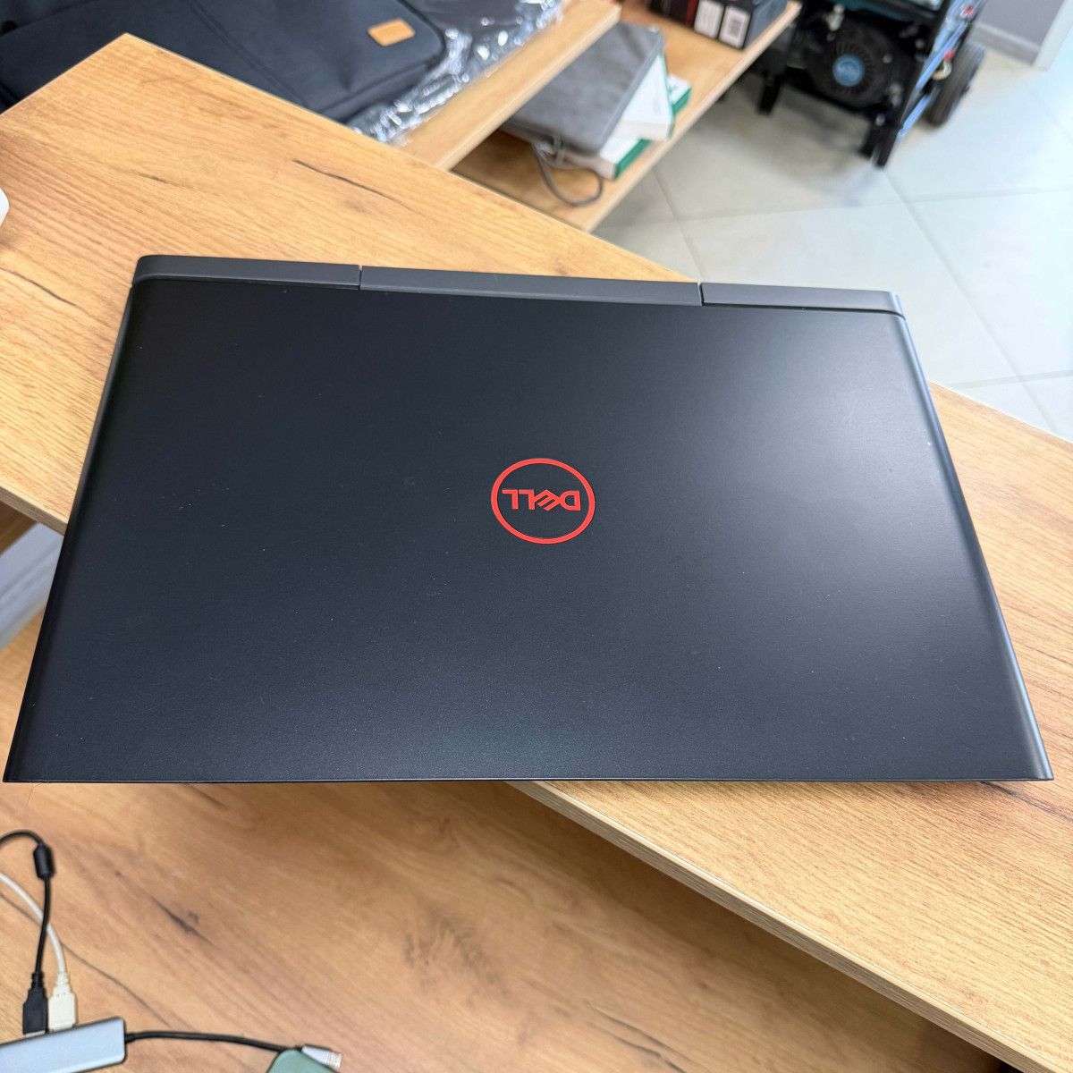 Ігровий ноутбук Dell Inspiron 15 7577/ 15.6" FullHD/ Intel Core i5 7300HQ (4 ядра, до 3.5 ГГц)/ NVIDIA GeForce GTX 1060 (на 6 GB) Max-Q/ 16 GB/ 256 GB SSD NVME Б\В)