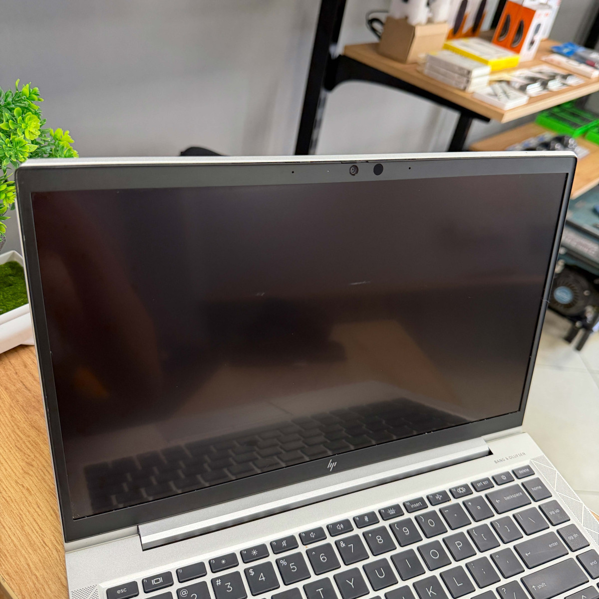 Ультрабук HP EliteBook 845 G8/ 14" FullHD, IPS сенсорний/ AMD Ryzen 7 PRO 5850U (8 ядер/ 16 потоків)/ AMD Radeon RX Vega 8/ 8 GB/ 256 GB SSD NVME (Б/В)