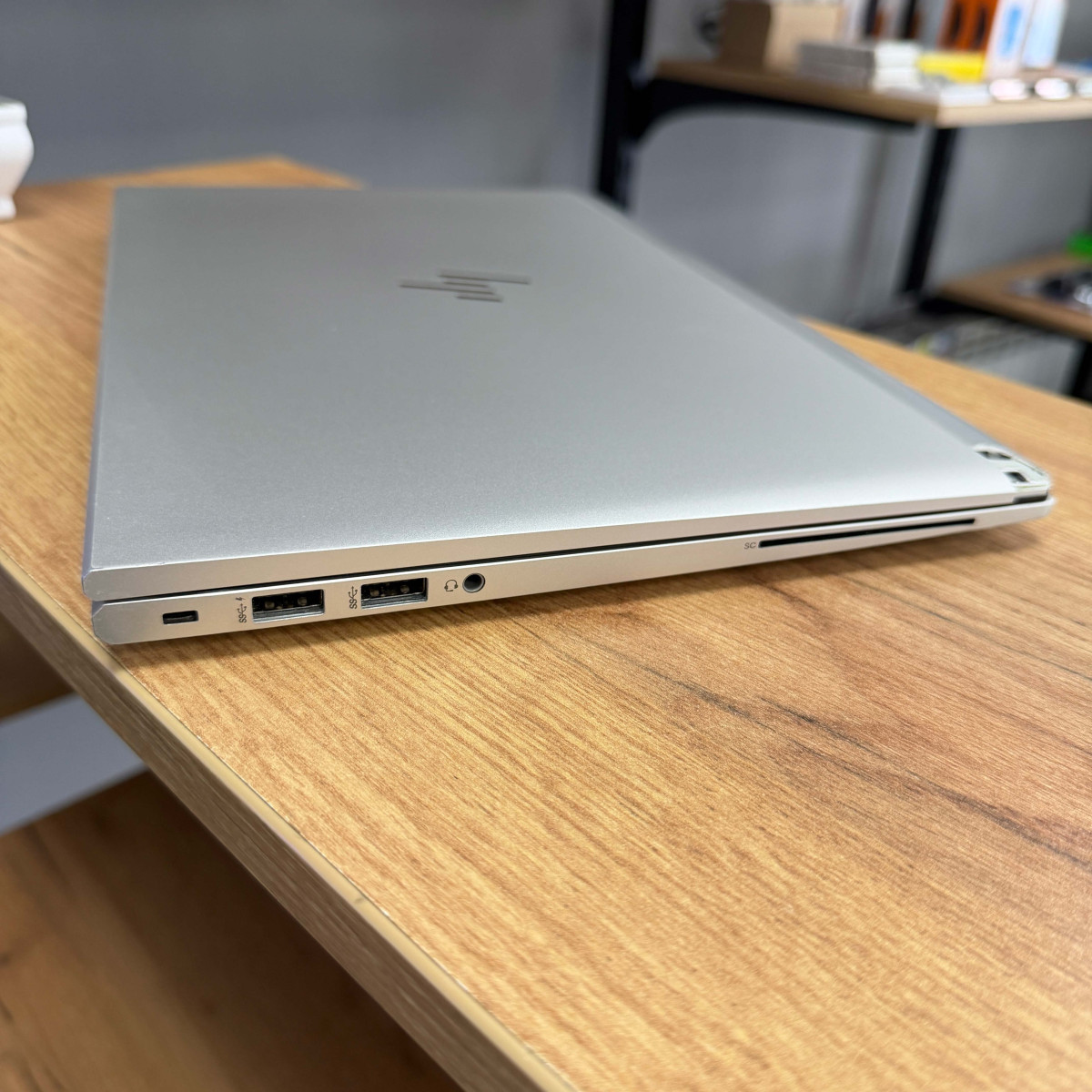 Ультрабук HP EliteBook 845 G8/ 14" FullHD, IPS сенсорний/ AMD Ryzen 7 PRO 5850U (8 ядер/ 16 потоків)/ AMD Radeon RX Vega 8/ 8 GB/ 256 GB SSD NVME (Б/В)