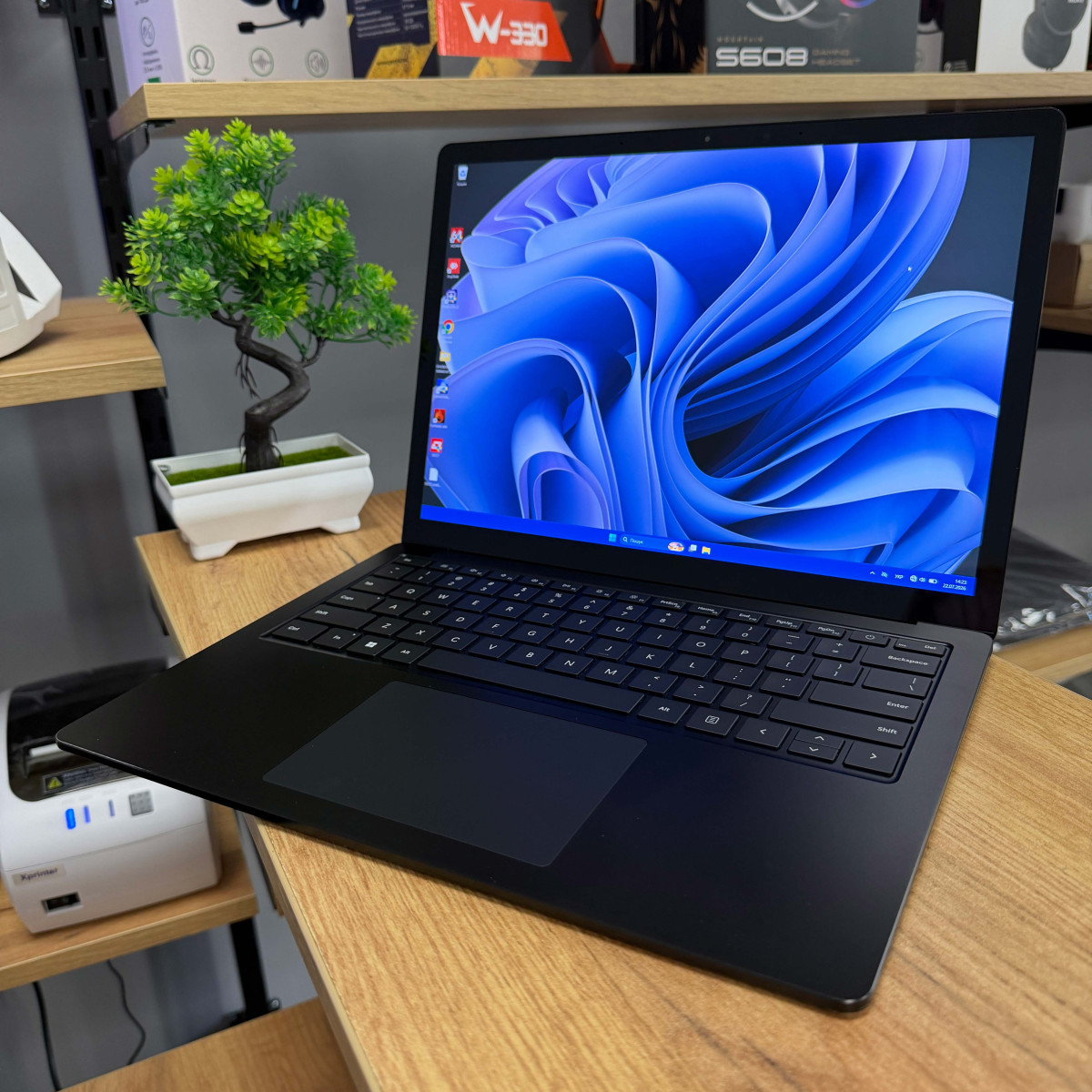 Сенсорний ультрабук Microsoft Surface 5 1950/ 13.5" 2K (2256×1504), IPS 16:10/ Intel Core i5 1245U (10 ядер/ 12 потоків)/ Intel Iris Xe/ 8 GB/ 256 GB SSD NVME (Б/В)