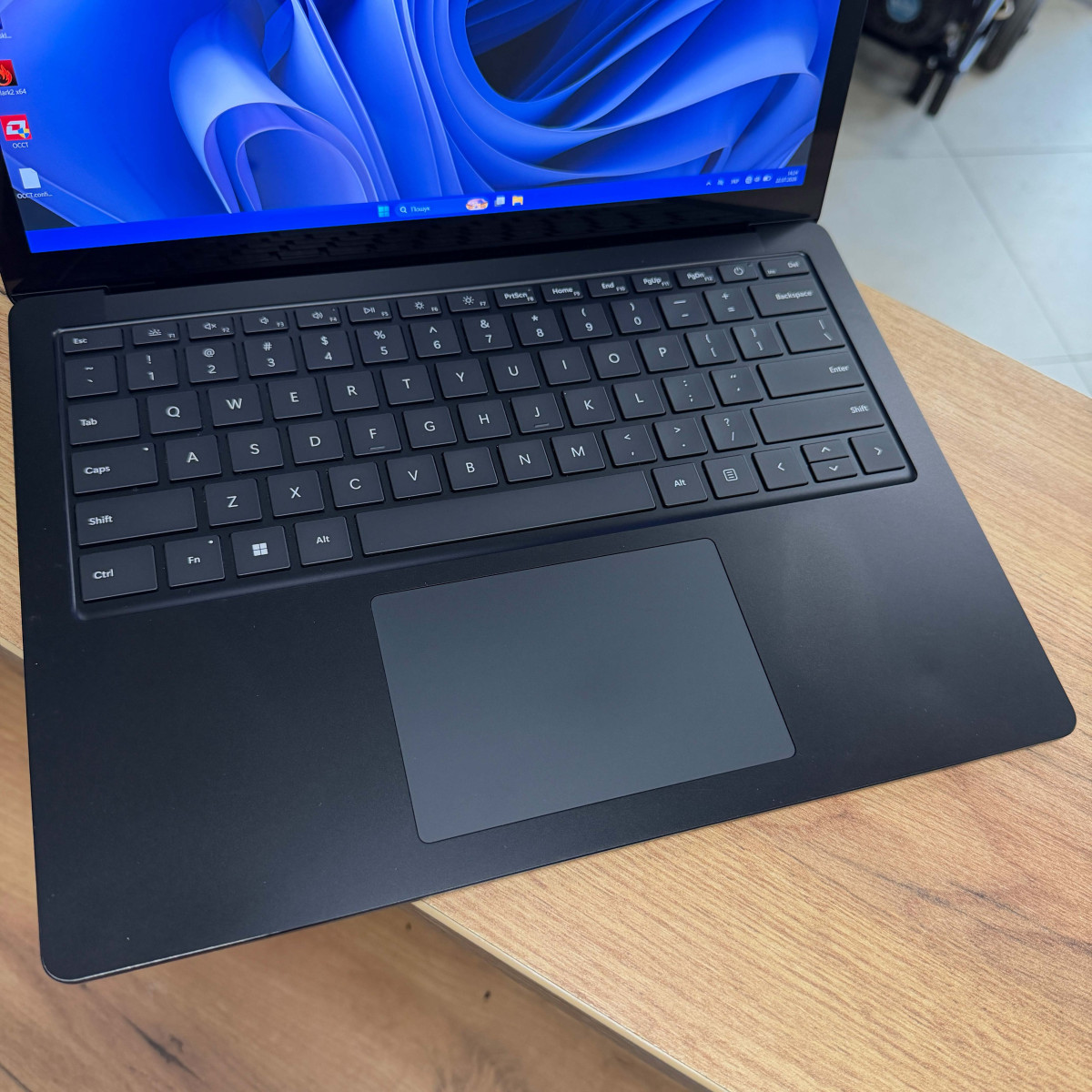 Сенсорний ультрабук Microsoft Surface 5 1950/ 13.5" 2K (2256×1504), IPS 16:10/ Intel Core i5 1245U (10 ядер/ 12 потоків)/ Intel Iris Xe/ 8 GB/ 256 GB SSD NVME (Б/В) Сенсорний ультрабук Microsoft Surface 5 1950/ 13.5" 2K (2256×1504), IPS 16:10/ Intel Core i5 1245U (10 ядер/ 12 потоків)/ Intel Iris Xe/ 8 GB/ 256 GB SSD NVME (Б/В)
