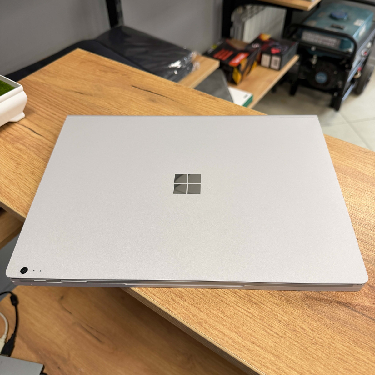 Сенсорний ігровий ноутбук-трансформер Microsoft Surface Book 2 1832 2в1/ 13.5" 3K (3000×2000), IPS/ Intel Core i7 8650U/ NVIDIA GeForce GTX 1050 (на 2 GB)/ 16 GB/ 1 TB SSD NVME (Б/В) 