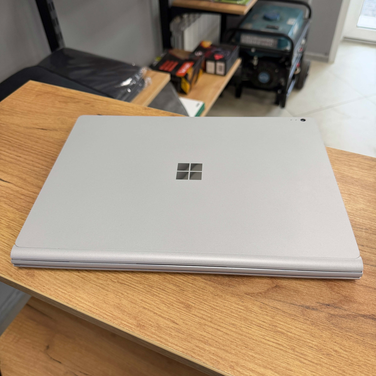 Сенсорний ігровий ноутбук-трансформер Microsoft Surface Book 2 1832 2в1/ 13.5" 3K (3000×2000), IPS/ Intel Core i7 8650U/ NVIDIA GeForce GTX 1050 (на 2 GB)/ 16 GB/ 1 TB SSD NVME (Б/В) 