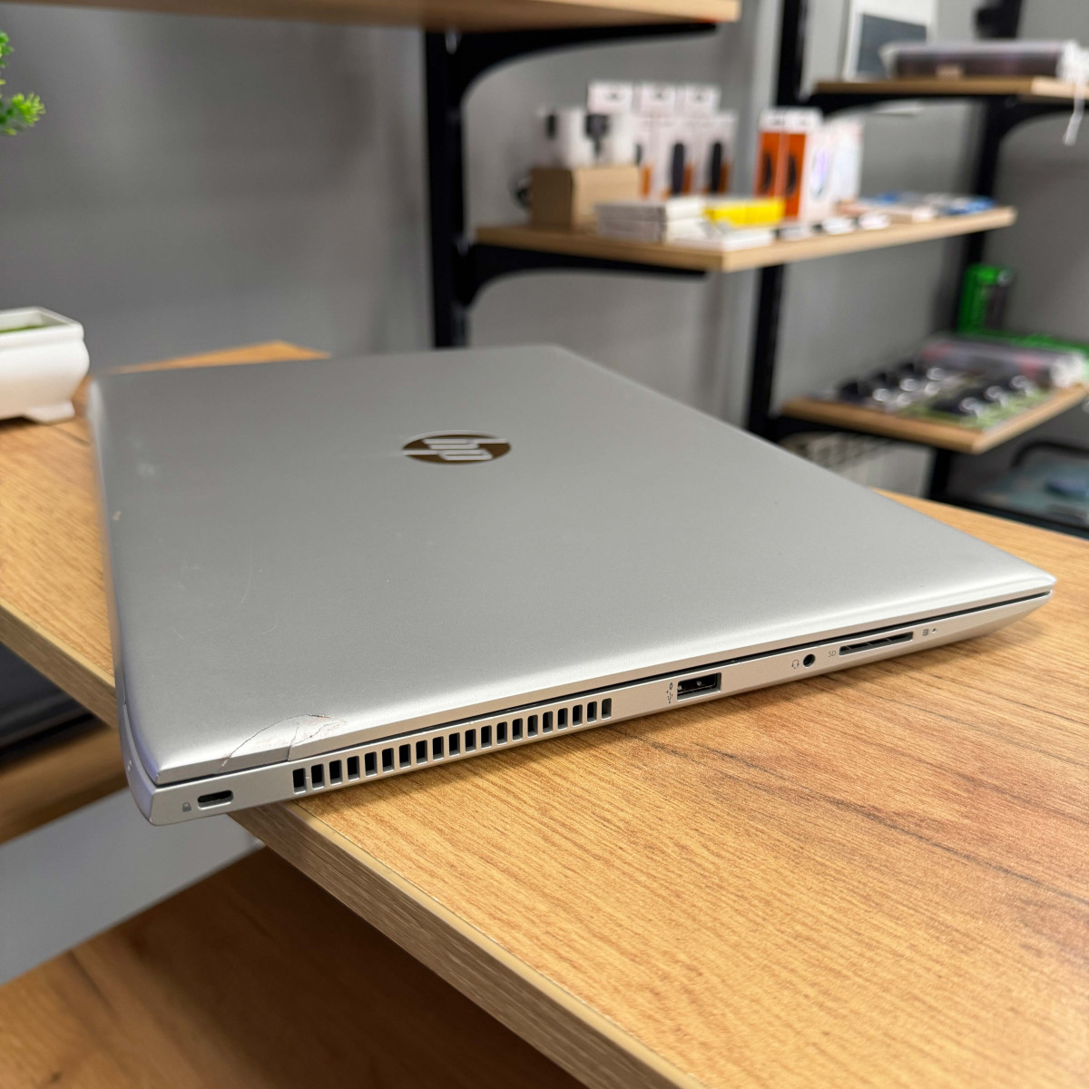 Hоутбук HP ProBook 450 G5/ 15.6" FullHD, IPS/ Intel Core i5 8250U (4 ядра/ 8 потоків)/ Intel UHD 620/ 8 GB/ 256 GB SSD NVME (Б/В)