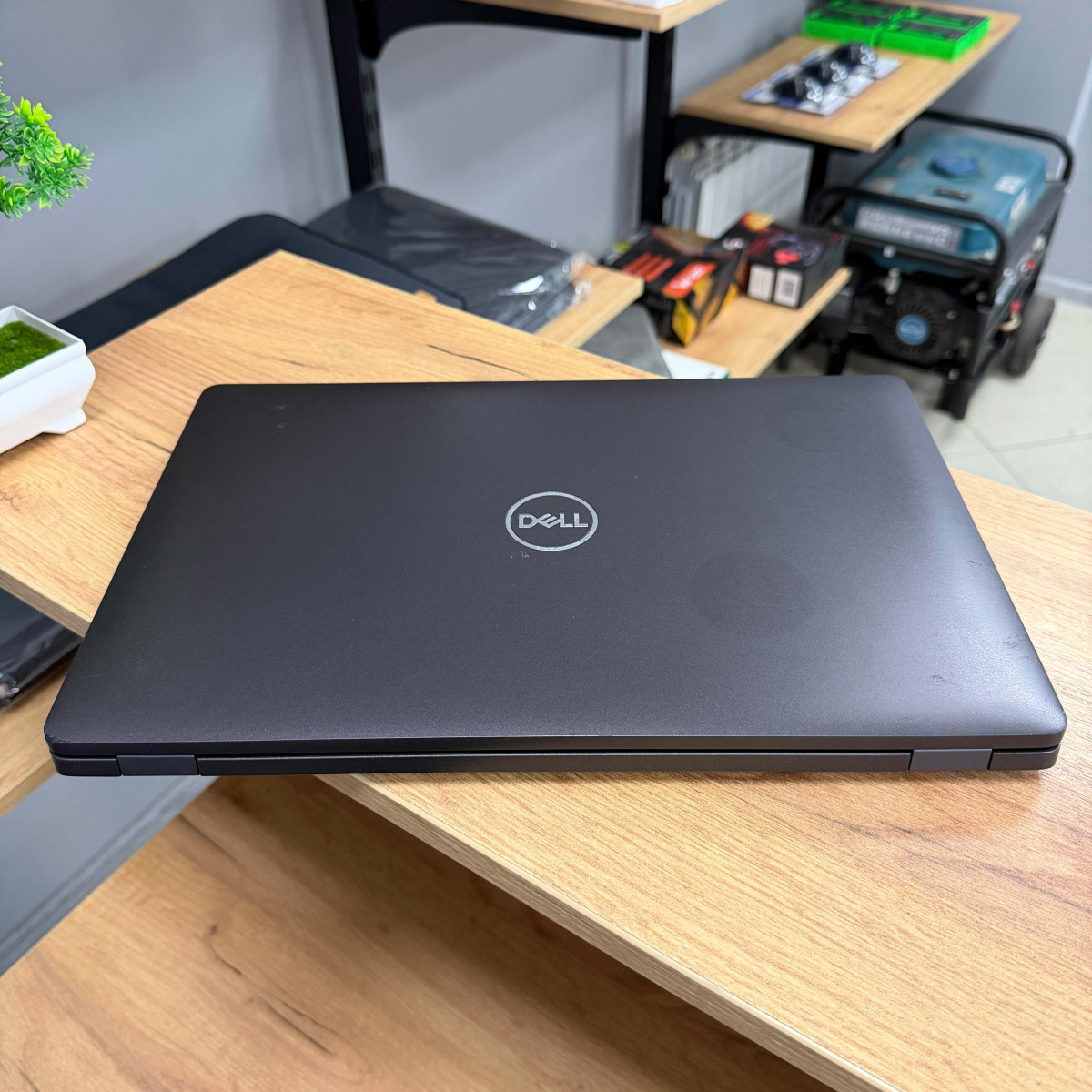 Ноутбук Dell Latitude 5500/ 15.6" FullHD, IPS/ Intel Core i5 8365U (4 ядра/ 8 потоків, до 4.1 ГГц)/ Intel UHD 620/ 8 GB/ 256 GB SSD NVME (Б/В)