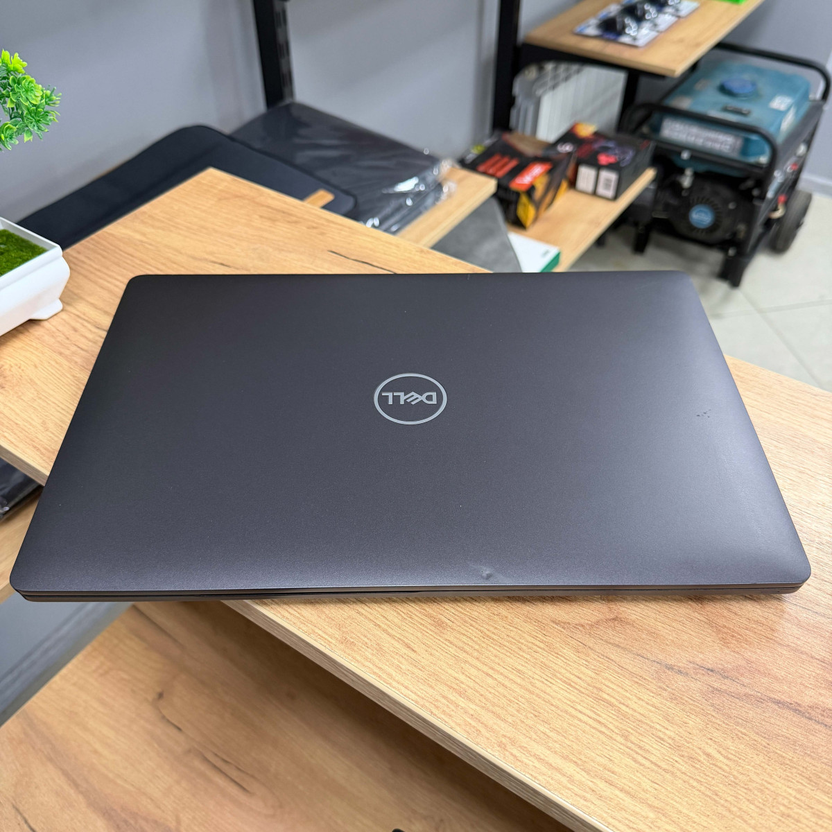 Ноутбук Dell Latitude 5500/ 15.6" FullHD, IPS/ Intel Core i5 8365U (4 ядра/ 8 потоків, до 4.1 ГГц)/ Intel UHD 620/ 8 GB/ 256 GB SSD NVME (Б/В)