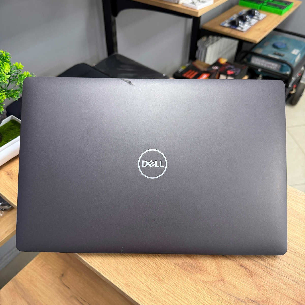 Ноутбук Dell Latitude 5500/ 15.6" FullHD, IPS/ Intel Core i5 8365U (4 ядра/ 8 потоків, до 4.1 ГГц)/ Intel UHD 620/ 8 GB/ 256 GB SSD NVME (Б/В)