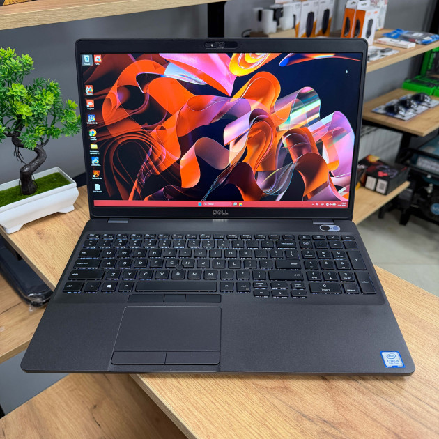 Ноутбук Dell Latitude 5500/ 15.6" FullHD, IPS/ Intel Core i5 8365U (4 ядра/ 8 потоків, до 4.1 ГГц)/ Intel UHD 620/ 8 GB/ 256 GB SSD NVME (Б/В)