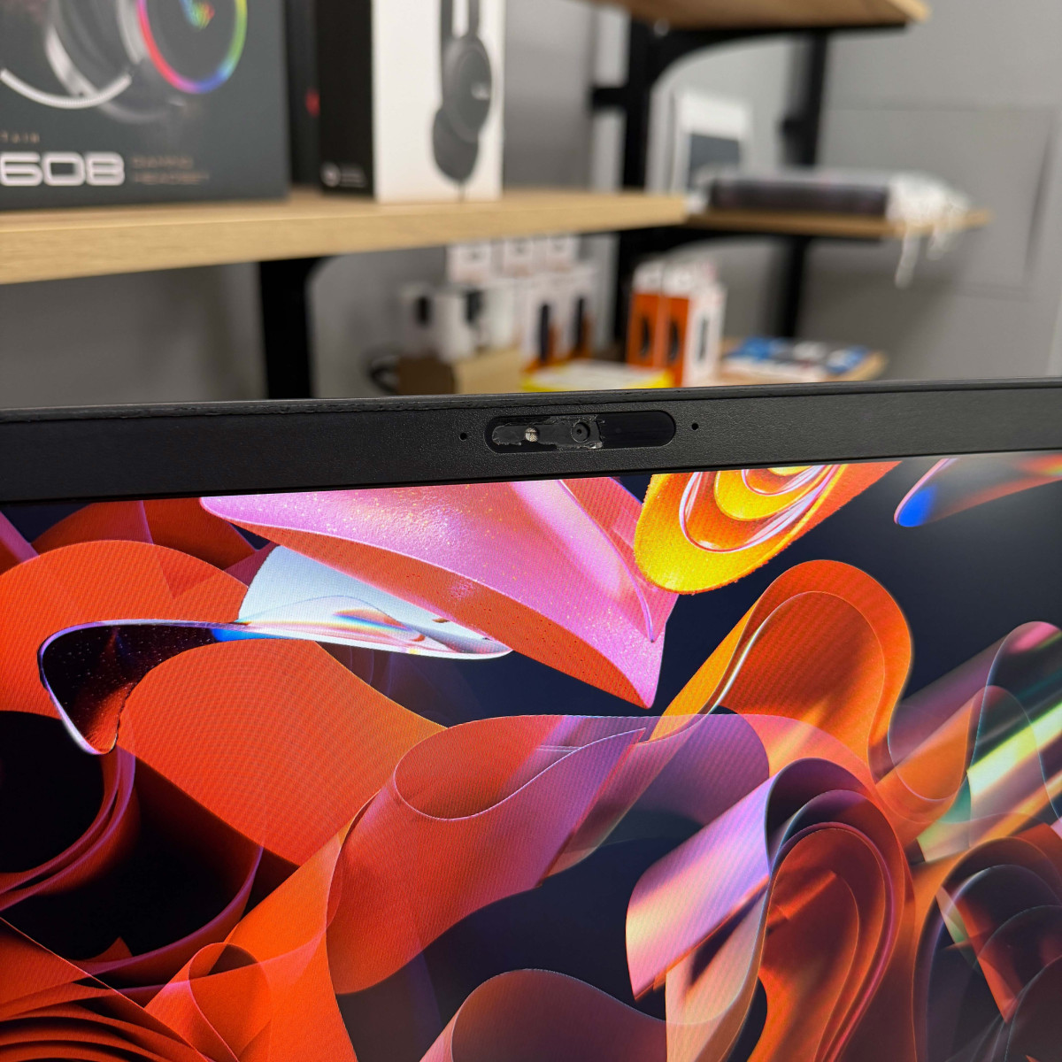 Ноутбук Dell Latitude 5500/ 15.6" FullHD, IPS/ Intel Core i5 8365U (4 ядра/ 8 потоків, до 4.1 ГГц)/ Intel UHD 620/ 8 GB/ 256 GB SSD NVME (Б/В)