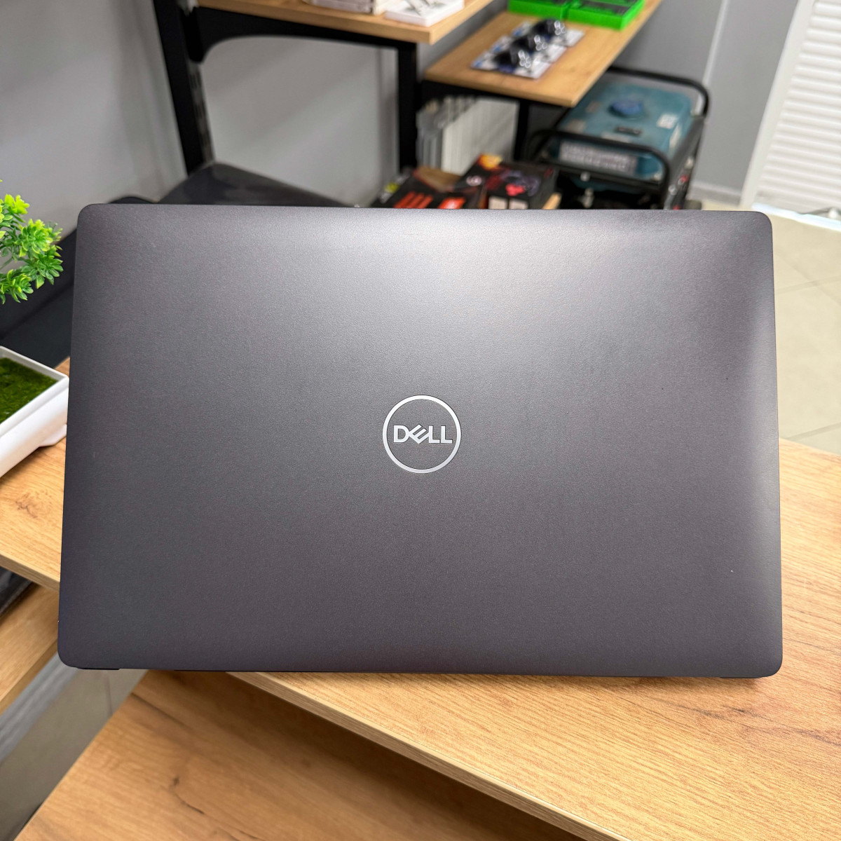 Ноутбук Dell Latitude 5500/ 15.6" FullHD, IPS/ Intel Core i5 8365U (4 ядра/ 8 потоків, до 4.1 ГГц)/ Intel UHD 620/ 8 GB/ 256 GB SSD NVME (Б/В)