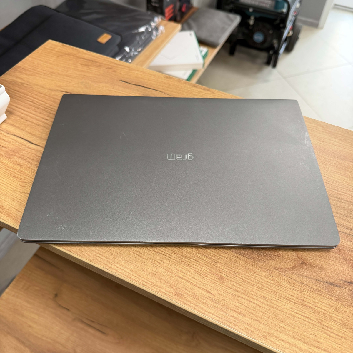 Сенсорний ультрабук LG Gram 13Z990/ 13.3" FullHD, IPS/ Intel Core i5 8265U (4 ядра/ 8 потоків)/ Intel UHD 620/ 8 GB/ 256 GB SSD NVME (Б/В)