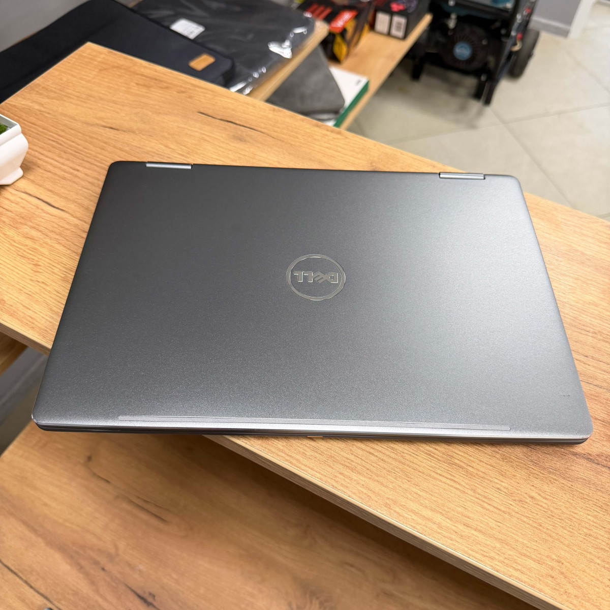Cенсорний ноутбук-трансформер Dell Inspiron 13 7375 2в1/ 13.3" FullHD, IPS/ AMD Ryzen 5 2500U (4 ядра/ 8 потоків)/ AMD Radeon Vega 8/ 16 GB/ 256 GB SSD M2 (Б/В)