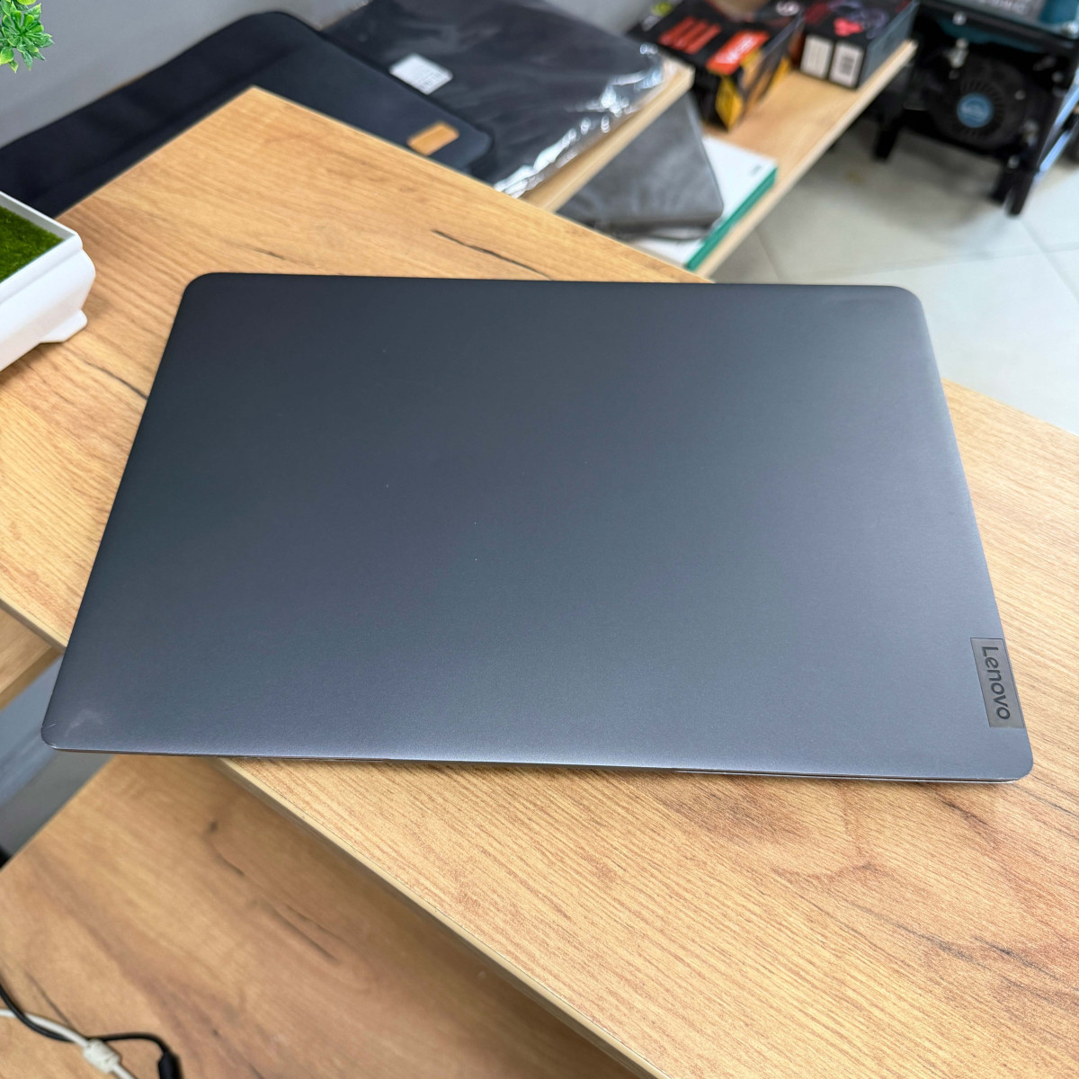 Сенсорний ультрубук Lenovo IdeaPad 5 Pro 14ACN6/ 14" FullHD, IPS 16:10/  AMD Ryzen 5 5600U (6 ядер/ 12 потоків)/ AMD Radeon RX Vega 7/ 16 GB/ 256 GB SSD NVME (Б\В)